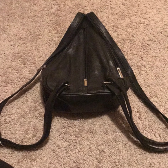 Back pack - Picture 3 of 5